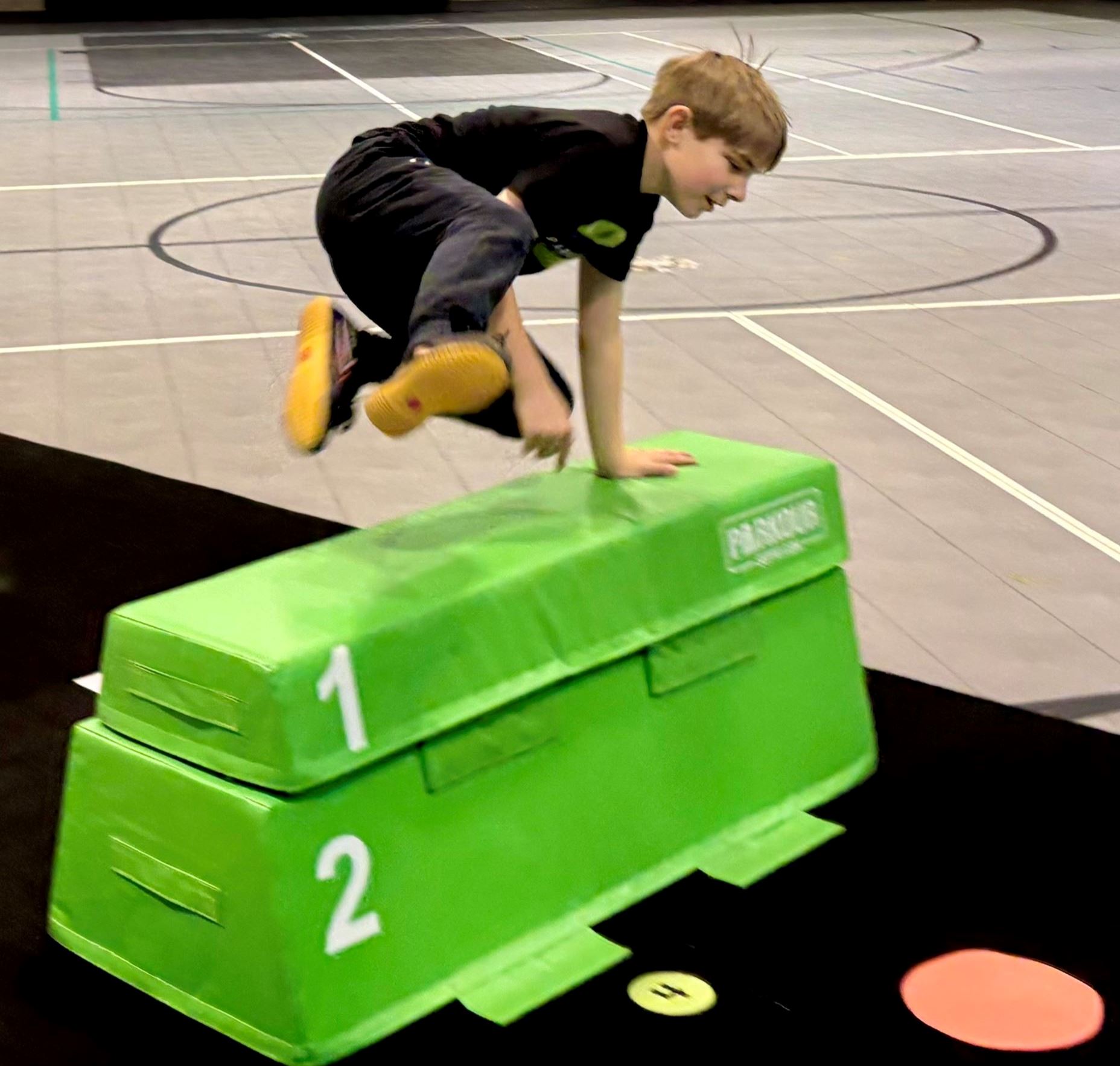 54EF63B1-5C1D-449C-9959-E7995F135E98